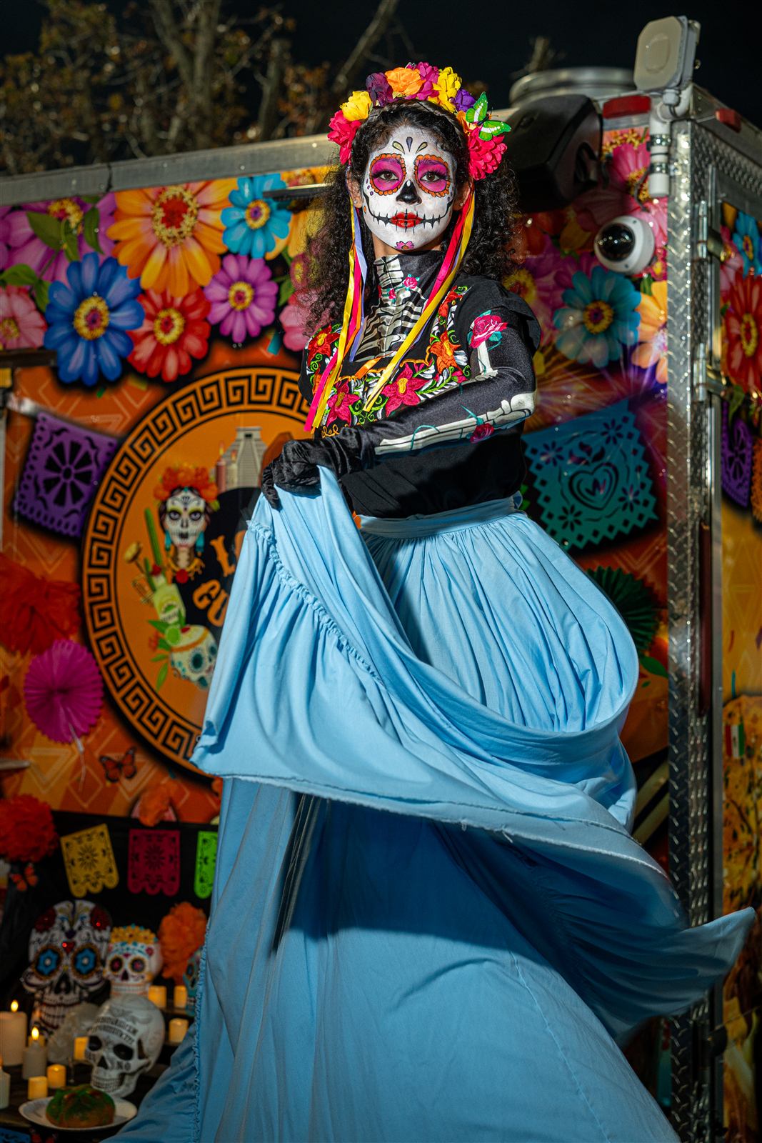 Zanquera catrina del Día de Muertos