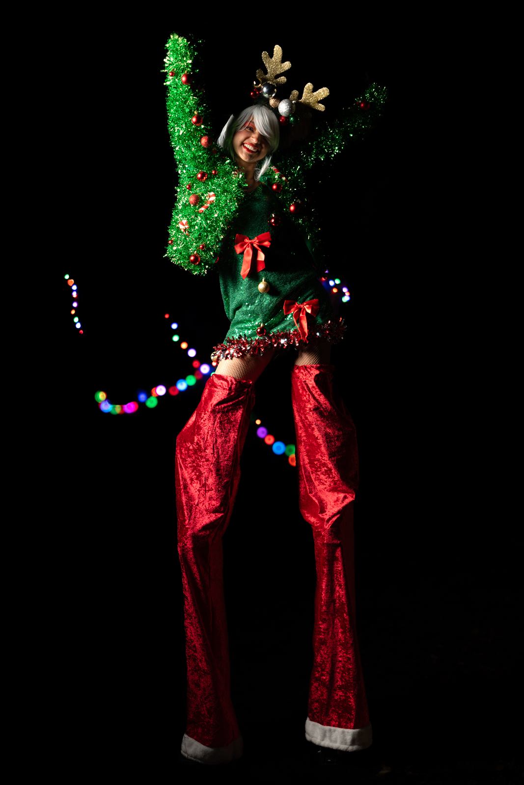 Zanquera navideña con luces